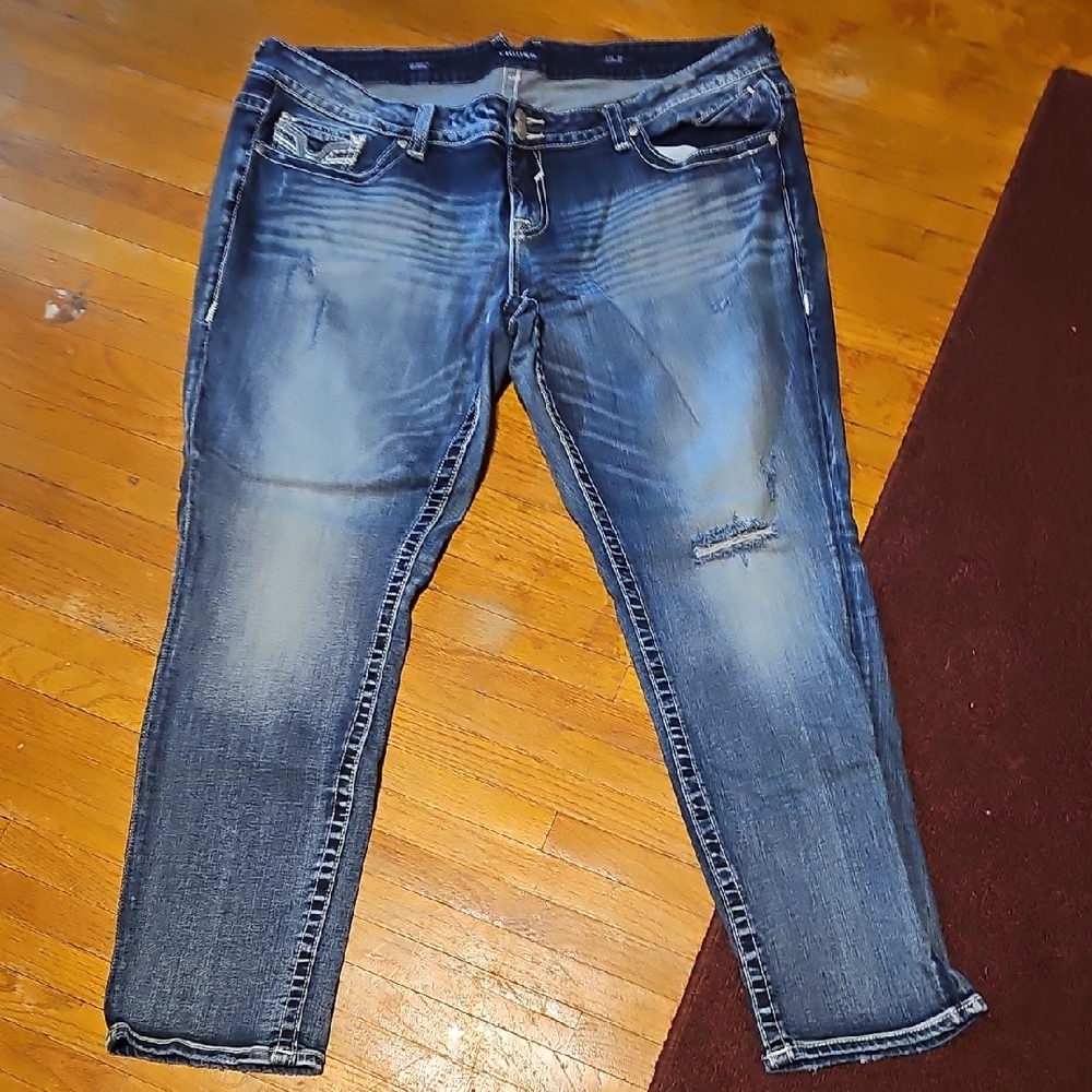 Vigoss Blue Ankle Cropped Jeans with Distressed Details